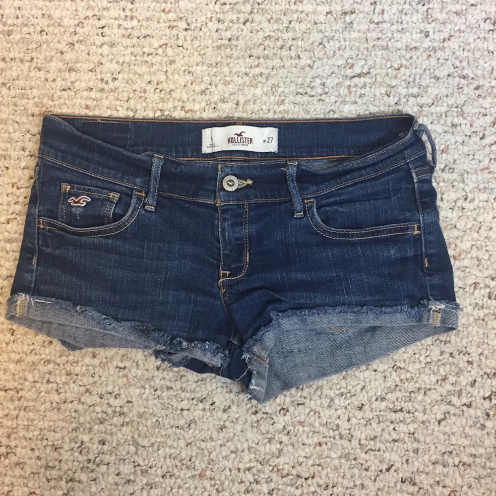 Hollister Social stretch denim shorts - Size 5